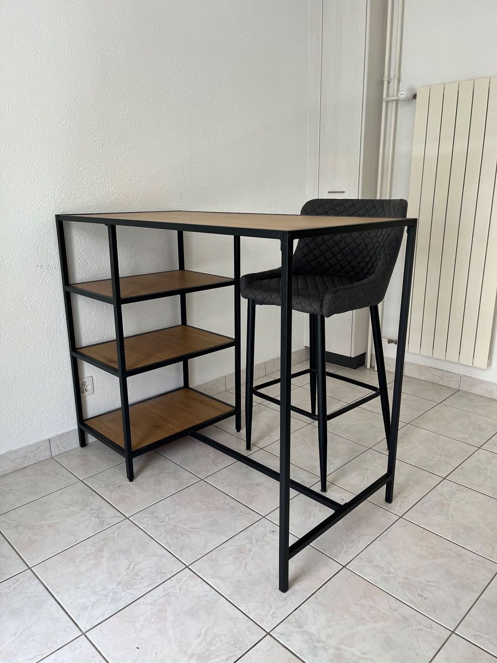 Jysk Tischset: Bartisch mit Barstuhl – Gebraucht aus Zürich von lea_55mb