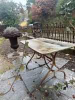 Jugendstil  Blechtisch Gartentisch
