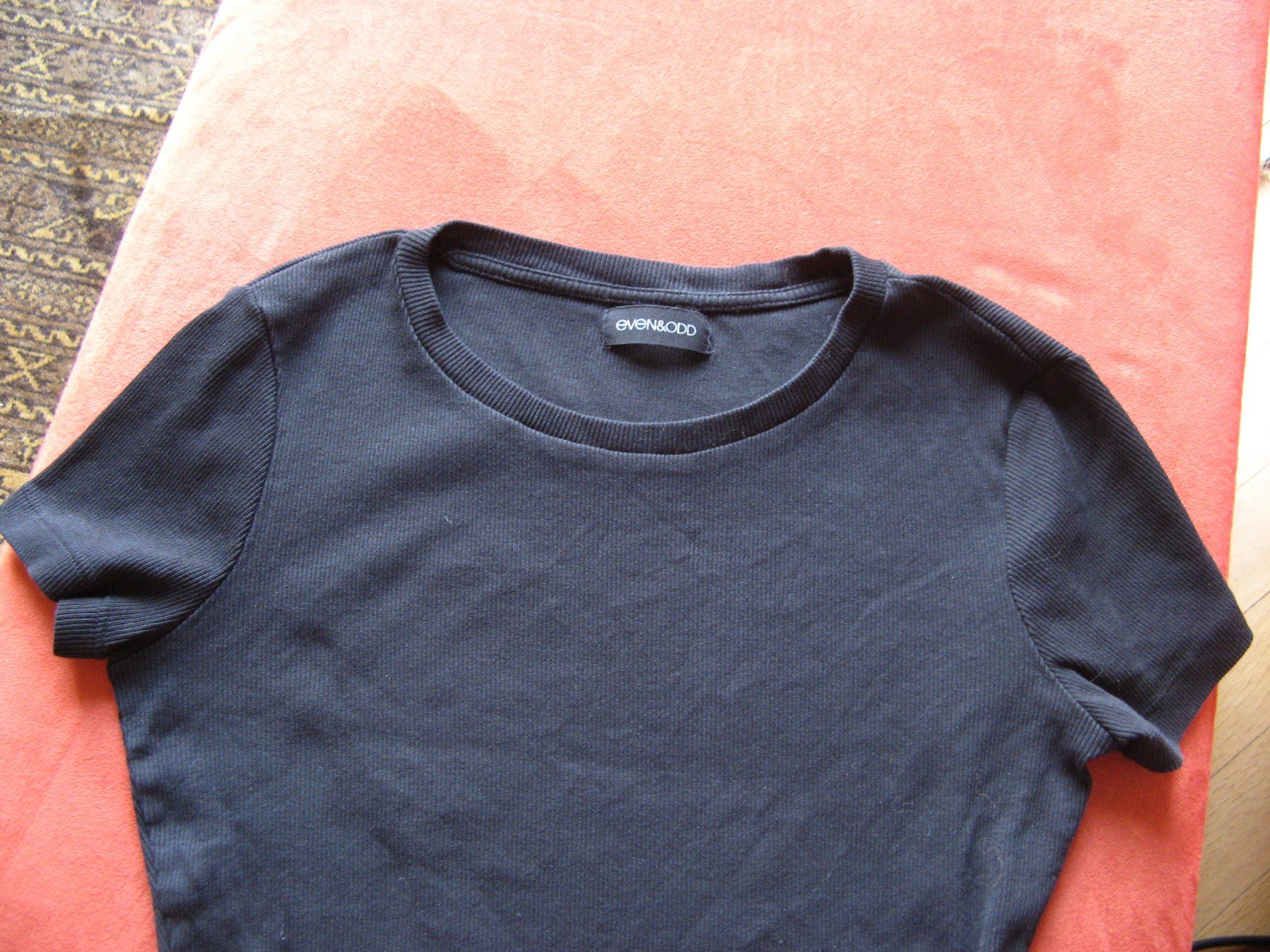 T-Shirts: Shirt von Even&Odd Gr. L schwarz – Gebraucht aus Zürich von apil 1