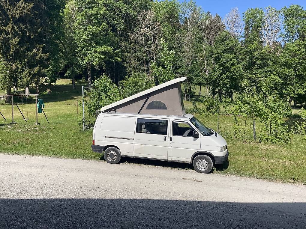 VW Veicoli da campeggio: VW T4 / Minivan / Camper / VW Bus – Usato da Wattenwil venduto da BenjBerger