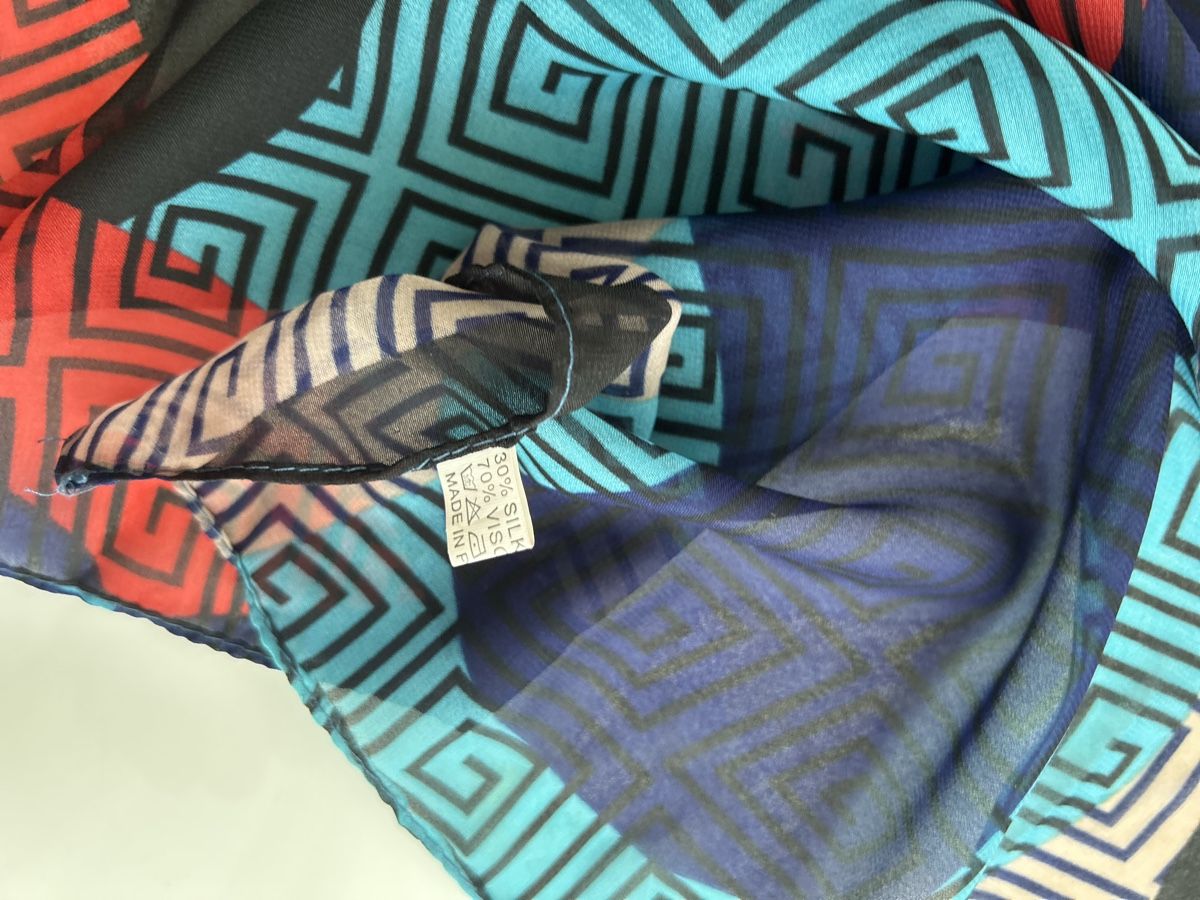 Foulard & Sciarpe: Scarf geometric pattern blue red – Nuovo (secondo la descrizione) da Saland venduto da ele_vc96 2