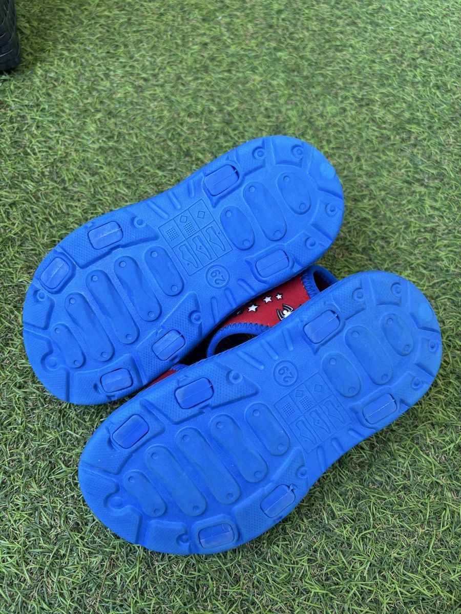 Scarpe per ragazzi: Sandals piscine Spiderman P. 29 New  – Nuovo (secondo la descrizione) da Chêne-Bougeries venduto da CeliaMate 4
