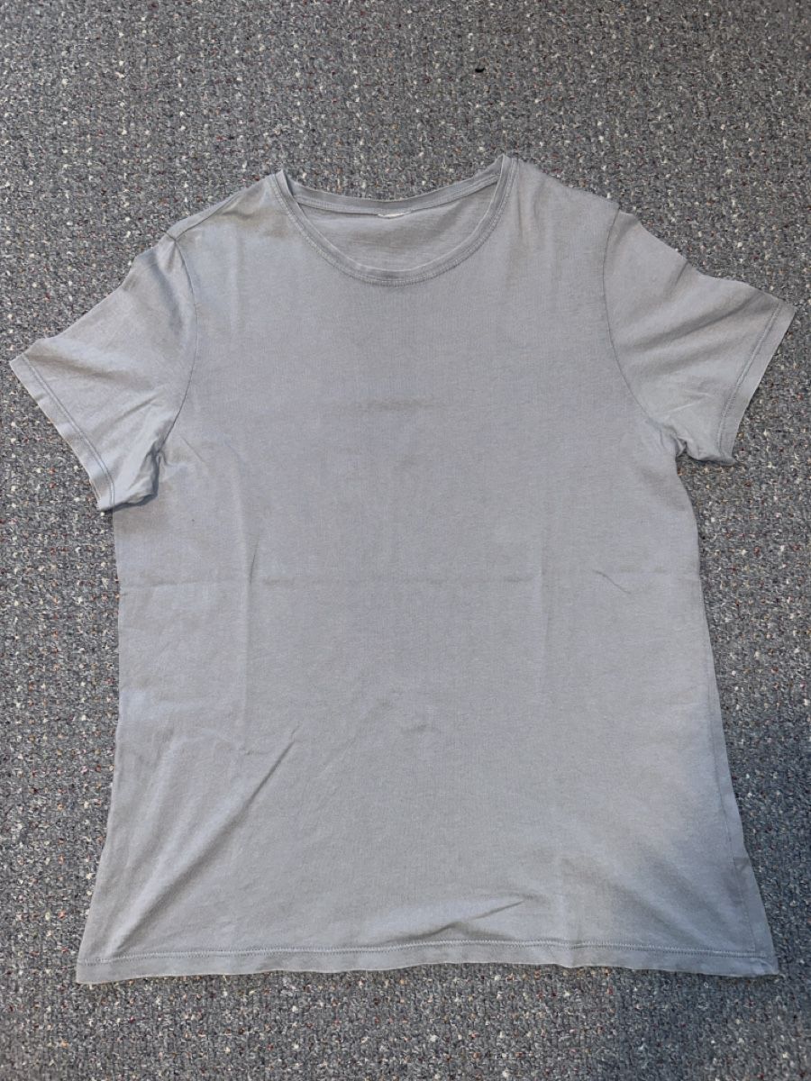 Camicie, T-shirt & Polo: T-Shirt – Nuovo (secondo la descrizione) da Oberwil (Dägerlen) venduto da Pascal17