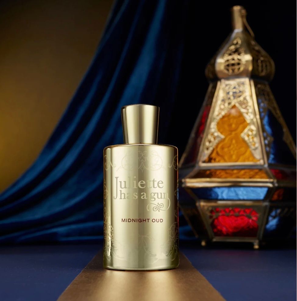 Profumi & Eau de Toilette: Midnight Oud Juliette Has A Gun perfume  12 ml sample – Nuovo (secondo la descrizione) da Chêne-Bougeries venduto da Seetooyoo 9