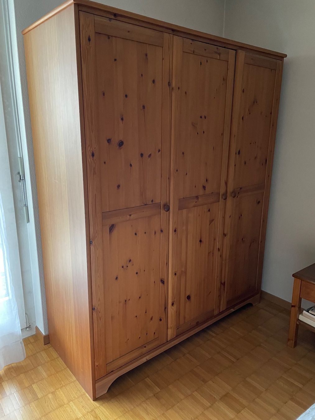 Interio Armadi: armoire en bois – Usato da Zürich venduto da nat_79w7 1