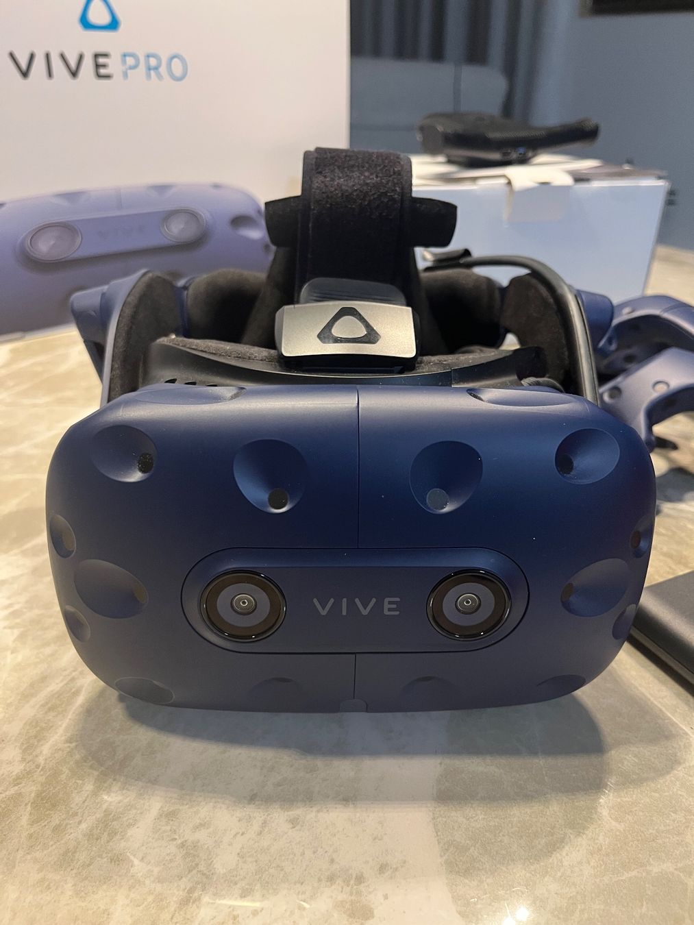 HTC Casco VR: HTC Vive Pro 2 Full Kit + Adattatore Wireless - Come nuovo – Usato da Balerna venduto da ala_sl99 2