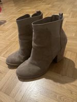 Schöne beige Bershka Schuhe Grösse 39