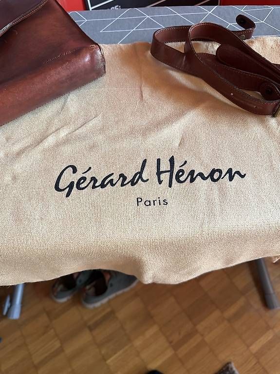 Valigie & Borse: Porte documents Gérard Hénon – Nuovo e nell'imballaggio originale da Arvillard (Salins) venduto da Taniguchi 1