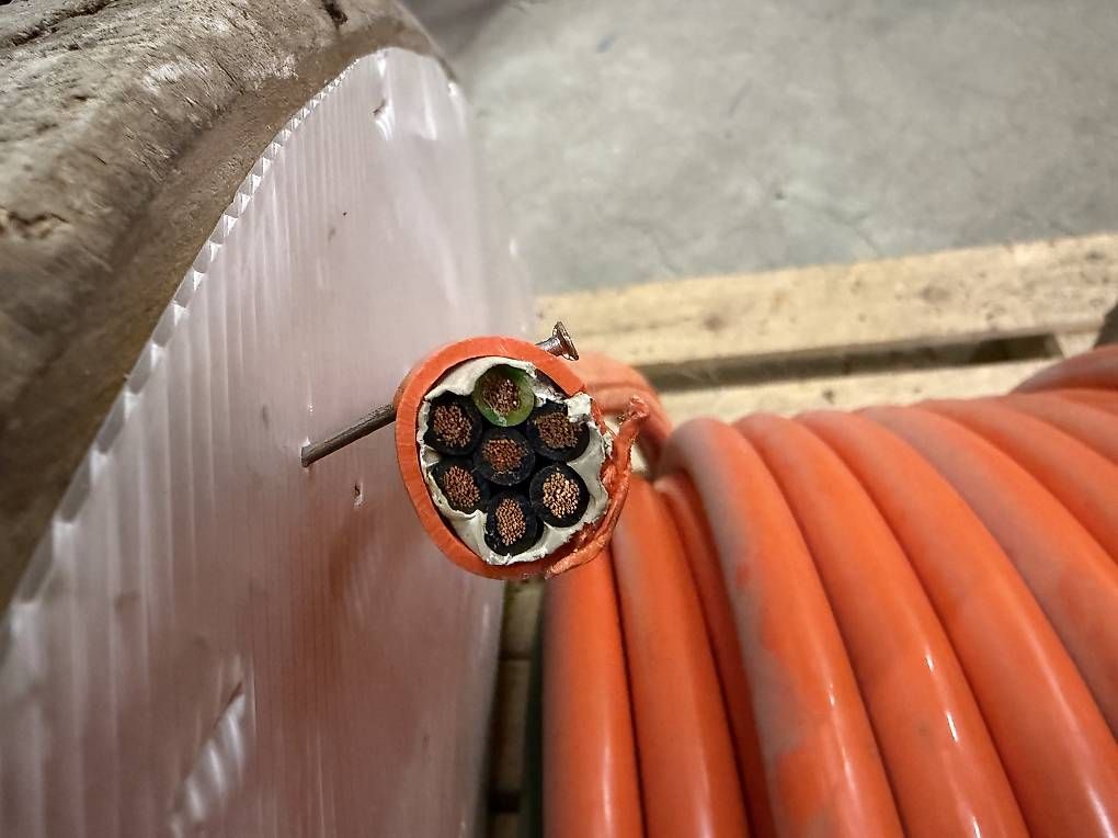 Cavi: ca 50m PurPur Kabel 7x2.5mm2 – Usato da Necker venduto da liq24 2