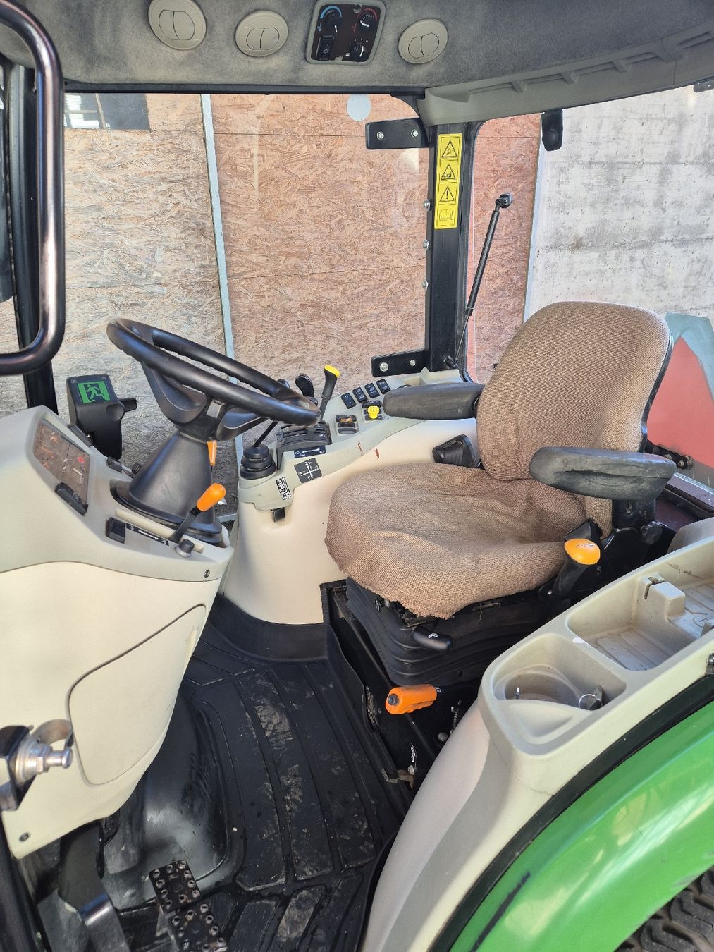 John Deere Traktoren: John Deere 3720 – Gebraucht aus Unteriberg von Prinz011 4