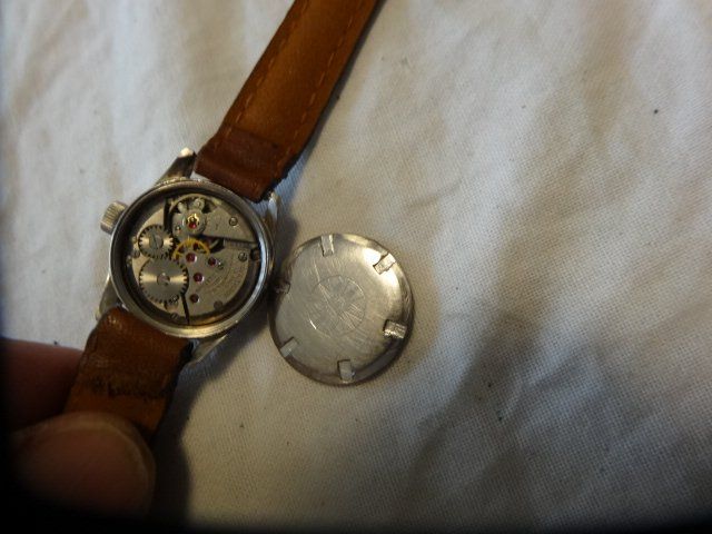 Tissot Montres: TISSOT SEASTAR   DAMEN UHR.HANDAUFZEUG.17RUBIS.SCHÖN LÄÜFT. – D'occasion à zürich par ahmad01 6