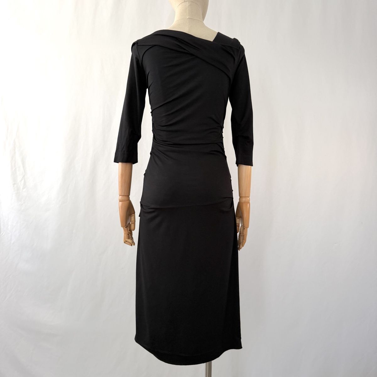 Diane von Furstenberg Robes: DIANE VON FURSTENBERG Black Dress – Neuf (Voir description) à Emmen par Nightingale_2022 2