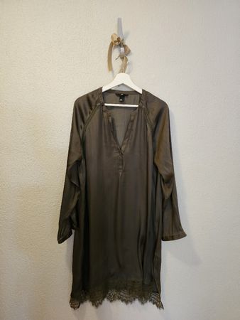 H&M Damen Long Bluse Grösse 44/XL Khaki mit Spitze