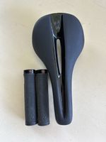 Sattel Specialized mit Griffe neu