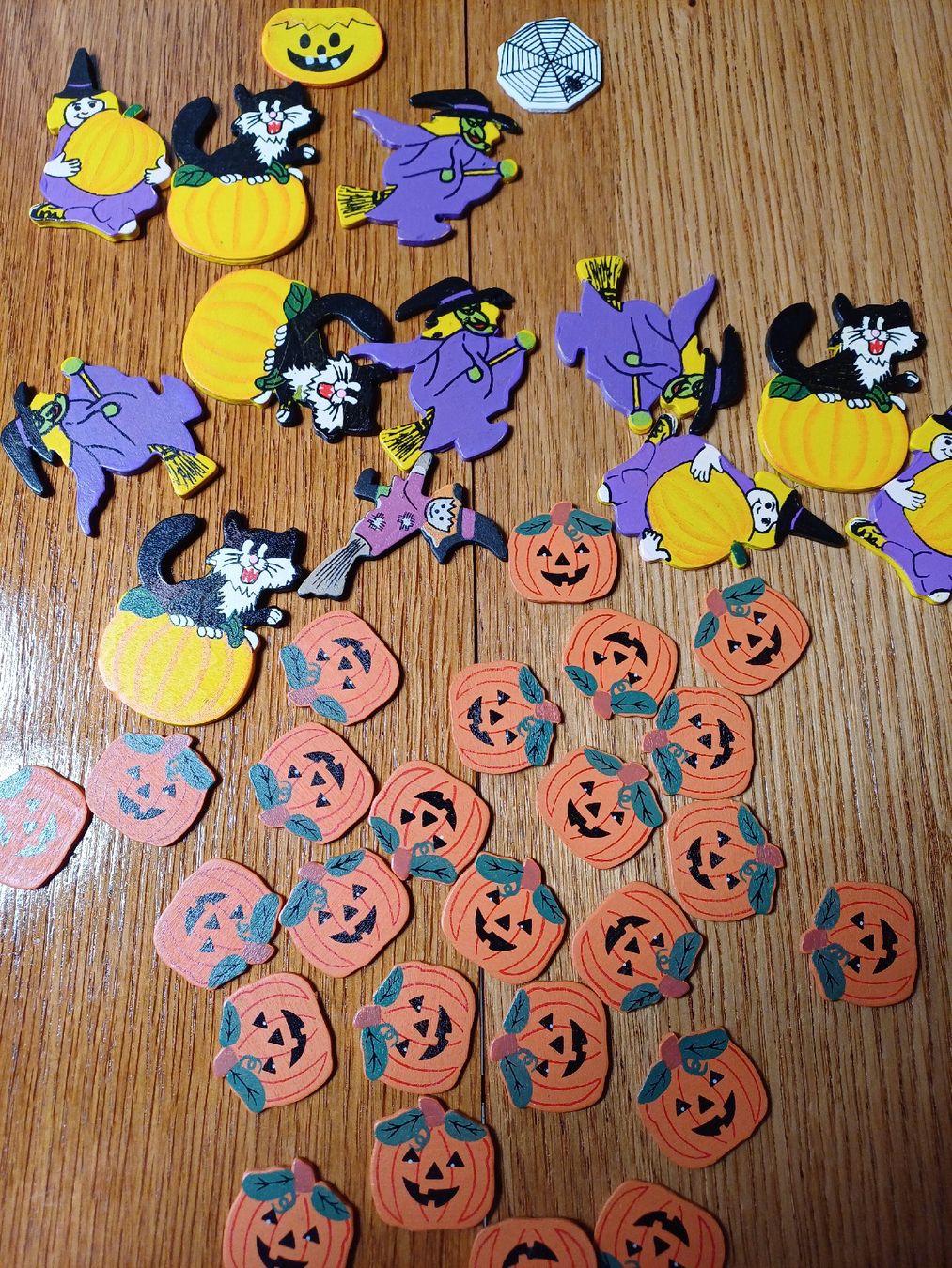 Alle Dekorationen: 39 Holzteile zu Halloween – Neu (gemäss Beschreibung) aus Gächliwil von lesidees