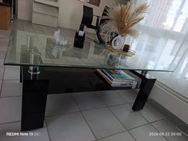 Moderne Couchtisch aus Glas – Wie neu (nur 5 Monate genutzt)
