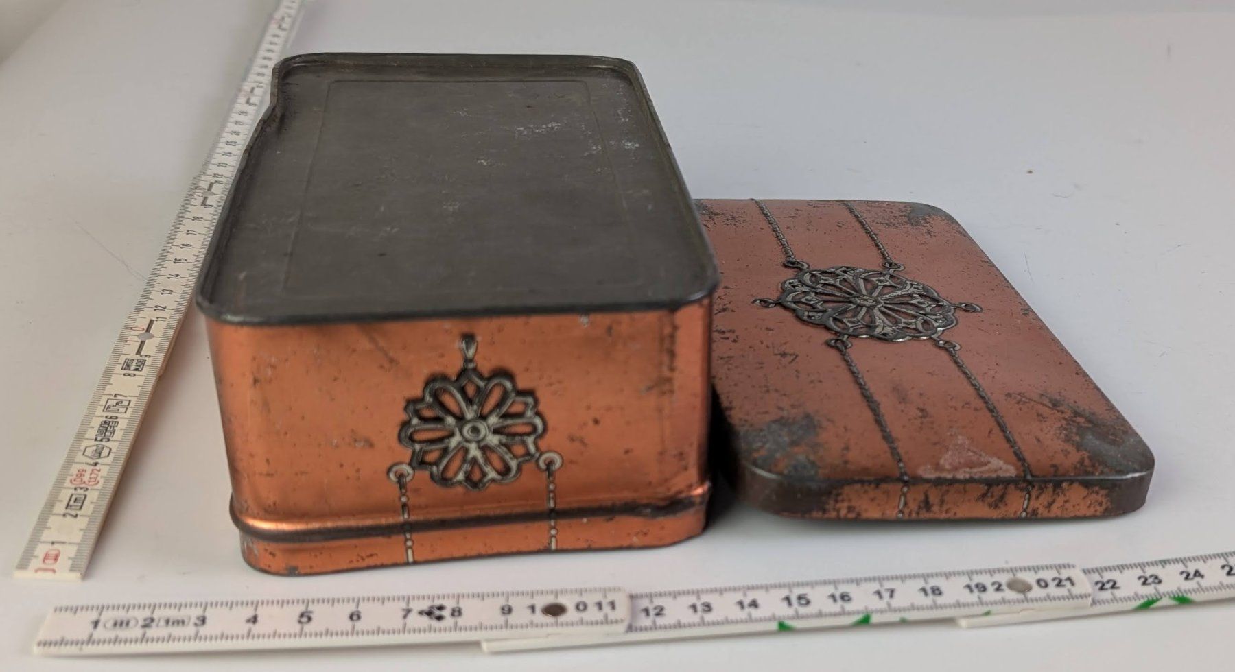 Alle Dekorationen: vintage Blech-Box – Gebraucht aus Zürich von 1.Simon 8