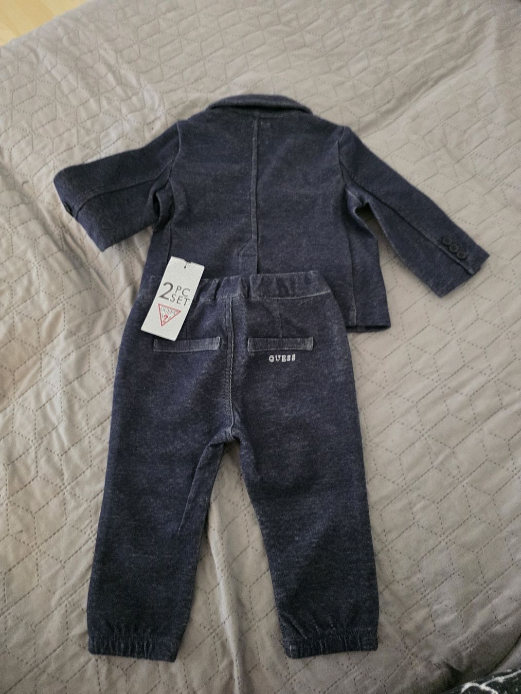 Guess Ensembles coordonnés: set per bambini – Neuf (Voir description) à Buchs AG par tac_zz5h 1