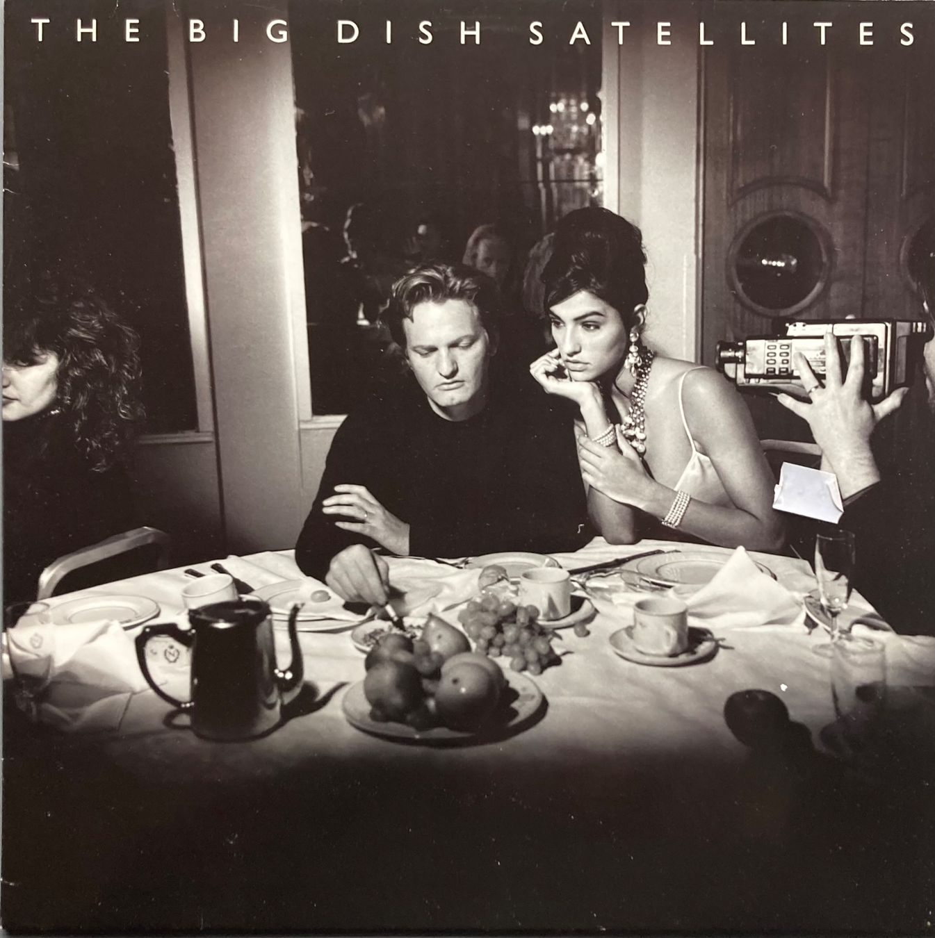 Dischi in vinile: THE BIG DISH - SATELLITES – Usato da Poliez-Pittet venduto da Newtown-Records