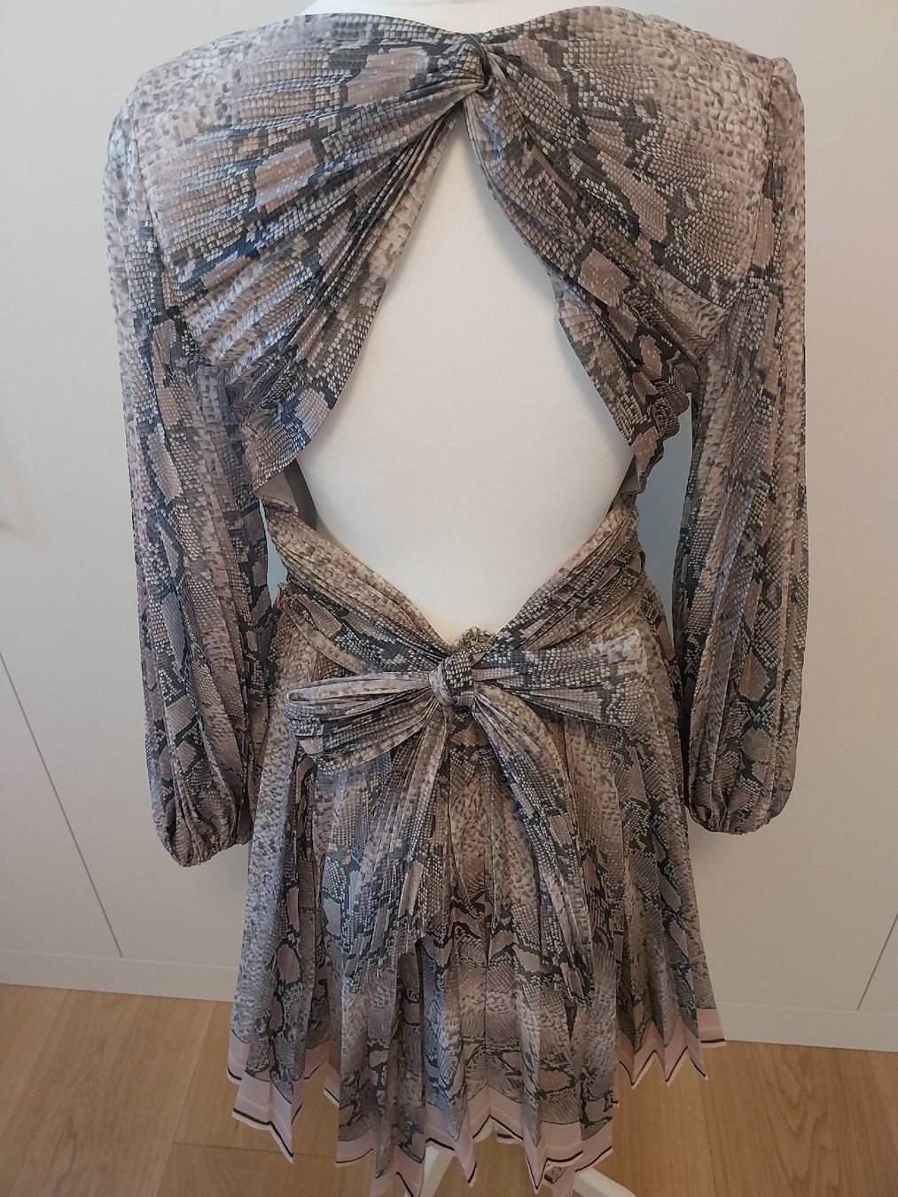 Zimmermann Vestiti: Zimmermann Kleid Schlangenmuster Gr. 1(neu!) – Nuovo (secondo la descrizione) da Oberwil BL venduto da A.Mohler 2