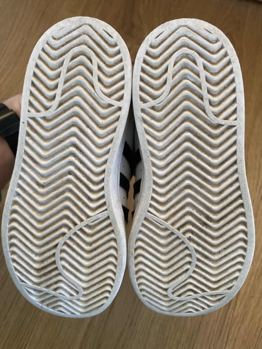 Adidas Scarpe per ragazzi: Baskets Adidas enfant pointure 27 – Usato da Riaz venduto da lae_w8v5 2