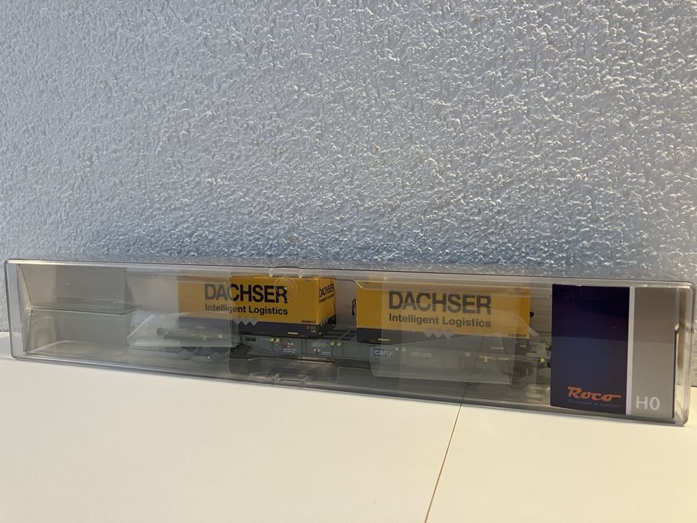 Roco Modelleisenbahnen: Roco HO / DC / Wagon porte-conteneurs Dachser – Neu und originalverpackt aus Genève von frespo 3