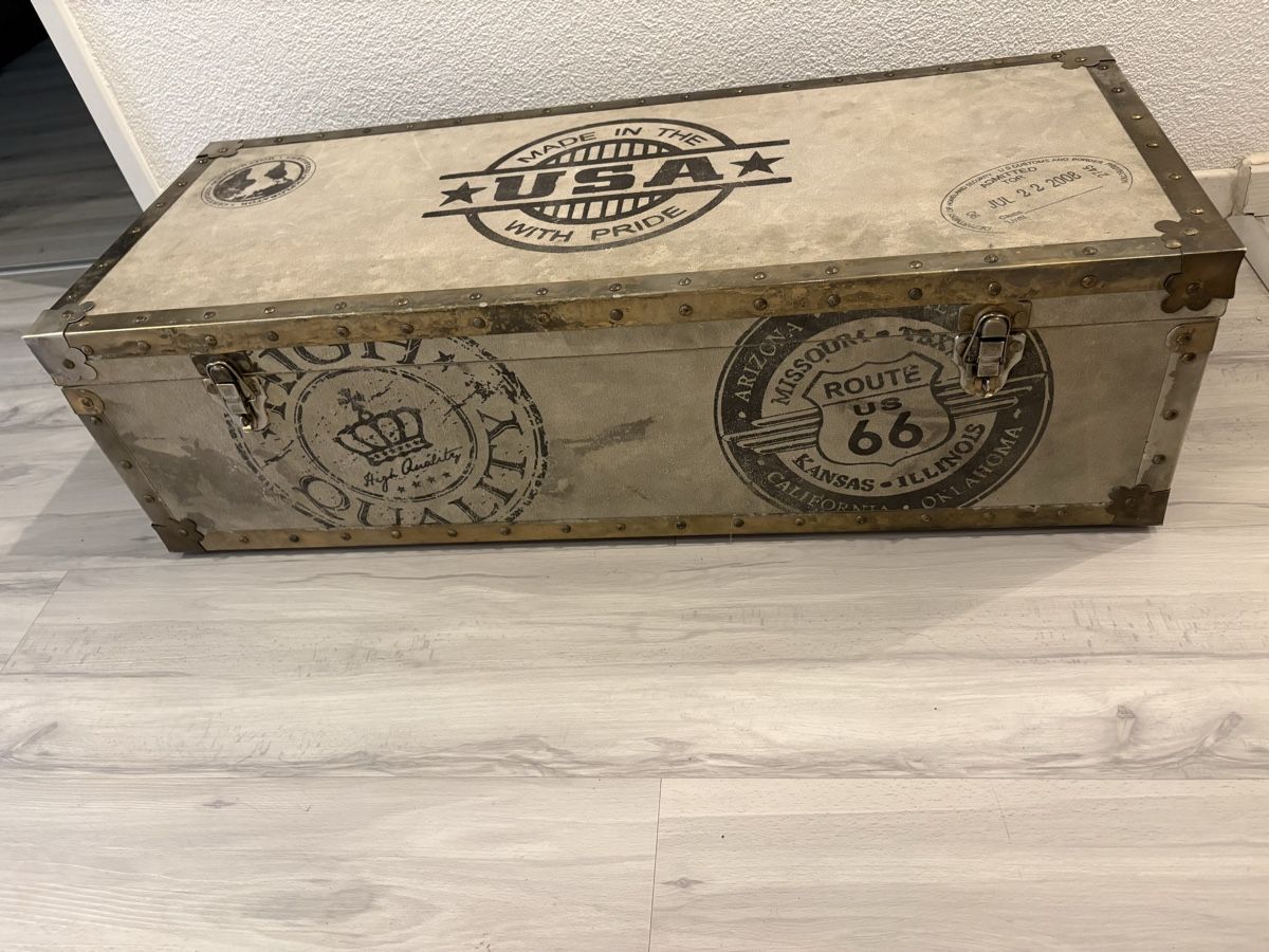 Cassapanche: Massive Truhe – Usato da Kloten venduto da Snuser8302
