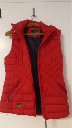 Tip-Top red quilted vest with hood size M