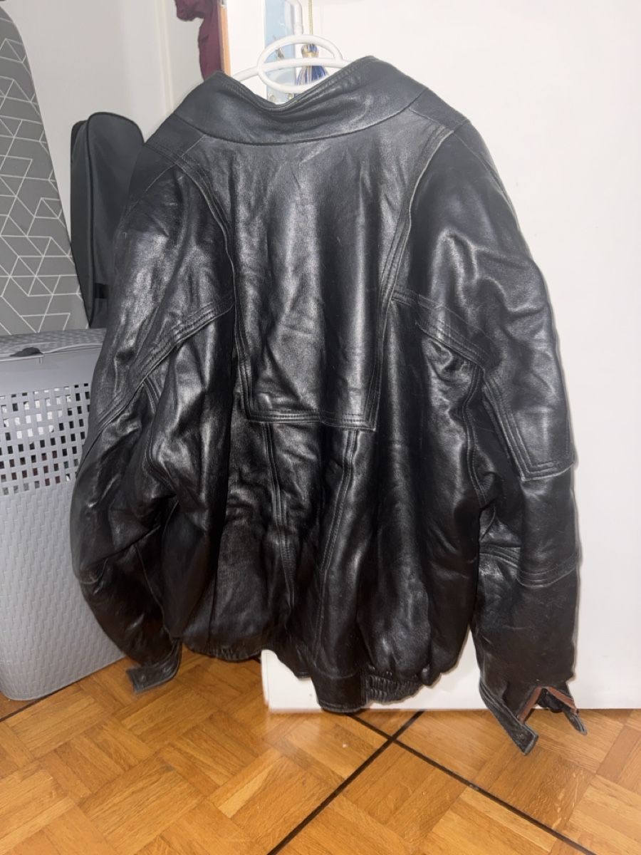 Jacken: Veste en cuir  – Gebraucht aus Cartigny von Kelly.11 4