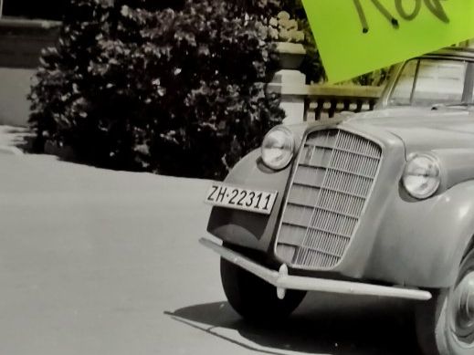 Ansichtskarten: Fotografie Schweizerhof Oldtimer Auto Nr ZH... Menschen – Gebraucht aus Küssnacht am Rigi von cartolina-1 3