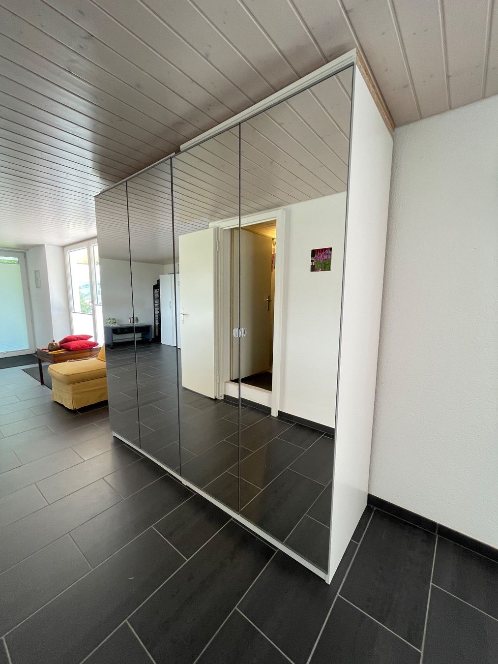 Ikea Armadi: Spiegel-Kleiderschrank 200x200 – Usato da Zürich venduto da gabibenz 1