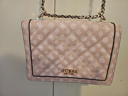 Guess Tasche, neuwertig, zartrosa, ideal für den Sommer!