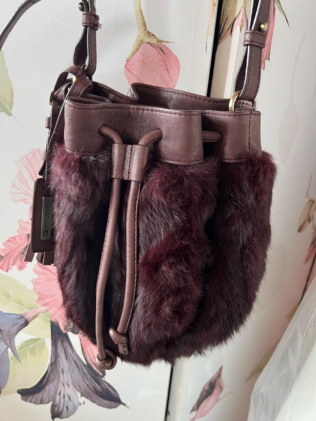 Hugo Boss Borse da donna: Boss Orange Handtasche Beutelform, Winter Accessoire! – Usato da Allschwil venduto da Spacetimer