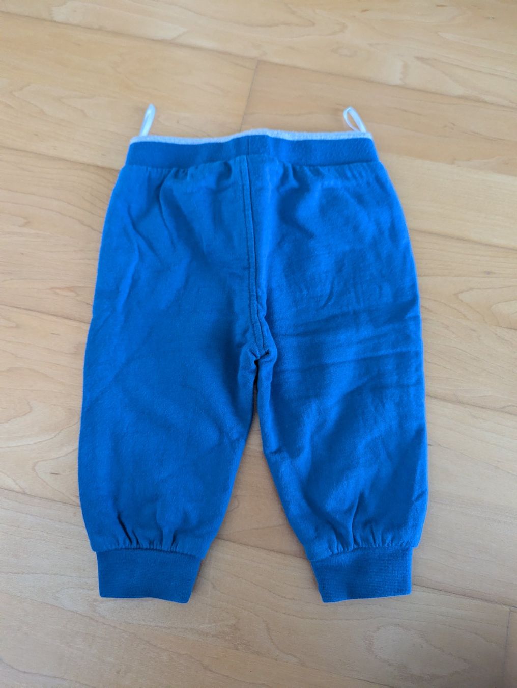C&A Hosen: 3 Kinder Hosen Grösse 62 – Gebraucht aus Uster von matus.brlit 2