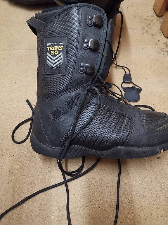 Scarpe da uomo: Snowboard Schuhen  – Usato da Zürich venduto da jeanremi.mai
