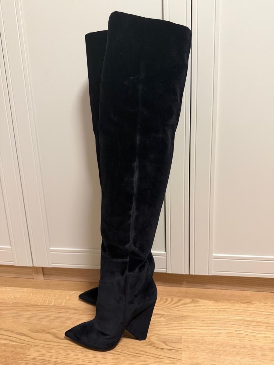 Saint Laurent Damenschuhe: Saint Laurent boots – Neu (gemäss Beschreibung) aus Zug von Fashionaddicted.-