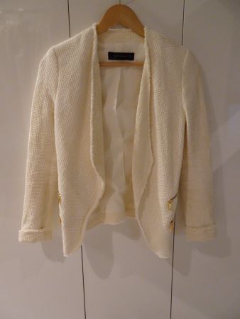 Spezielle Bouclet Jacke ZARA hellbeige Gr. 34/XS - 240427