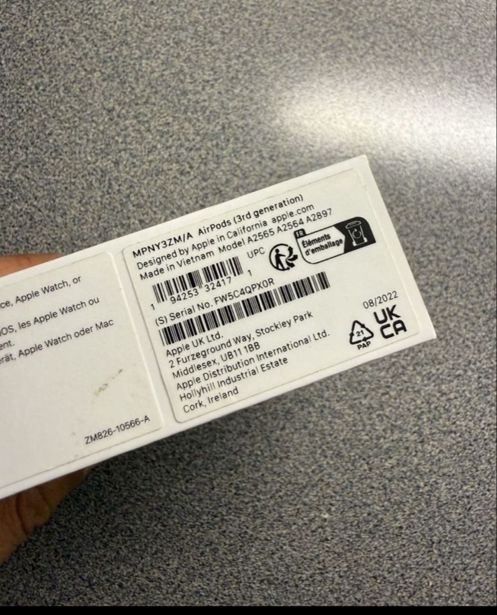 Apple Cuffie: Apple Airpods 3rd Generation – Usato da Kriens venduto da Ceer25 3