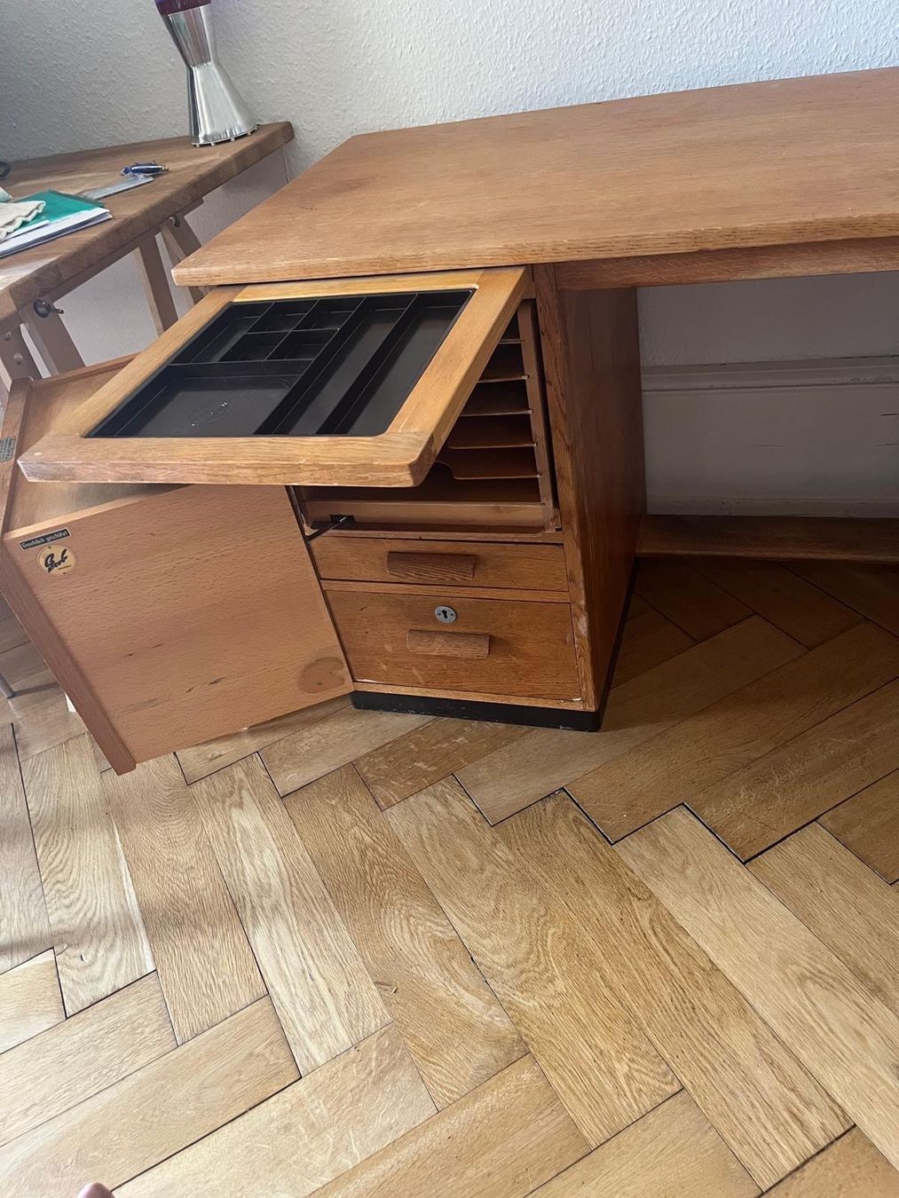 Bureaux: Schreibtisch – D'occasion à Basel par lea_x6gx 1