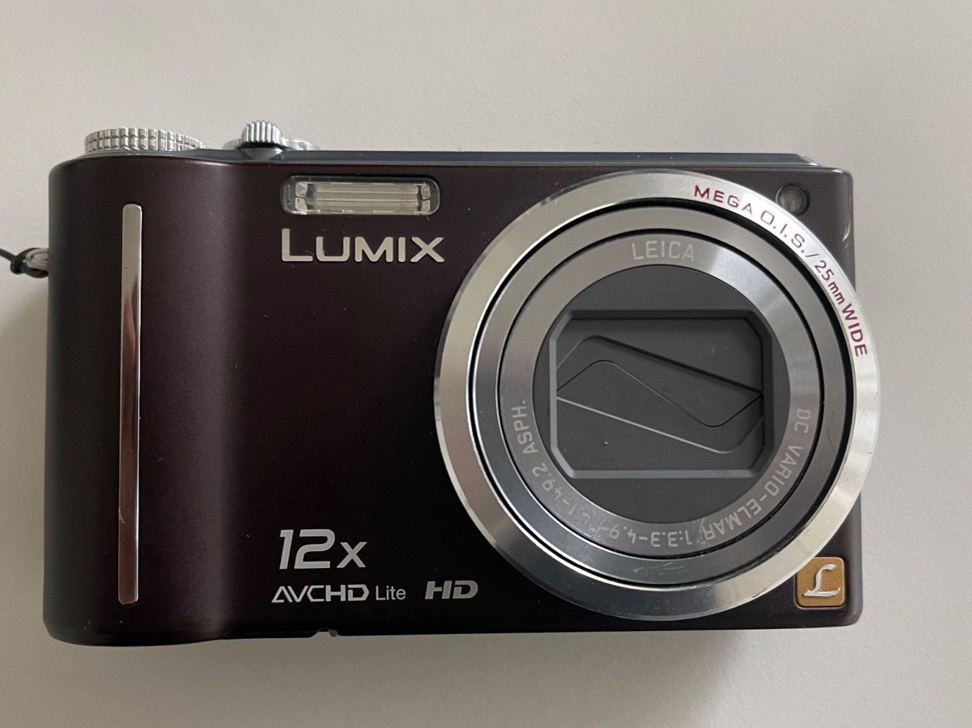 Panasonic Kamera: Panasonic Lumix DMC-727 – Gebraucht aus Unterägeri von  1