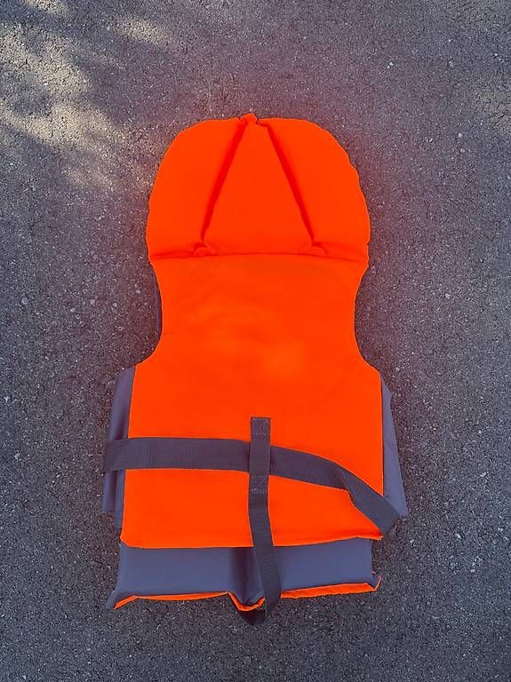 Giubbotti di salvataggio: Triboard Schwimmweste – Nuovo e nell'imballaggio originale da Oberdorf SO venduto da sel_wc6w 1