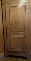Holzschrank  