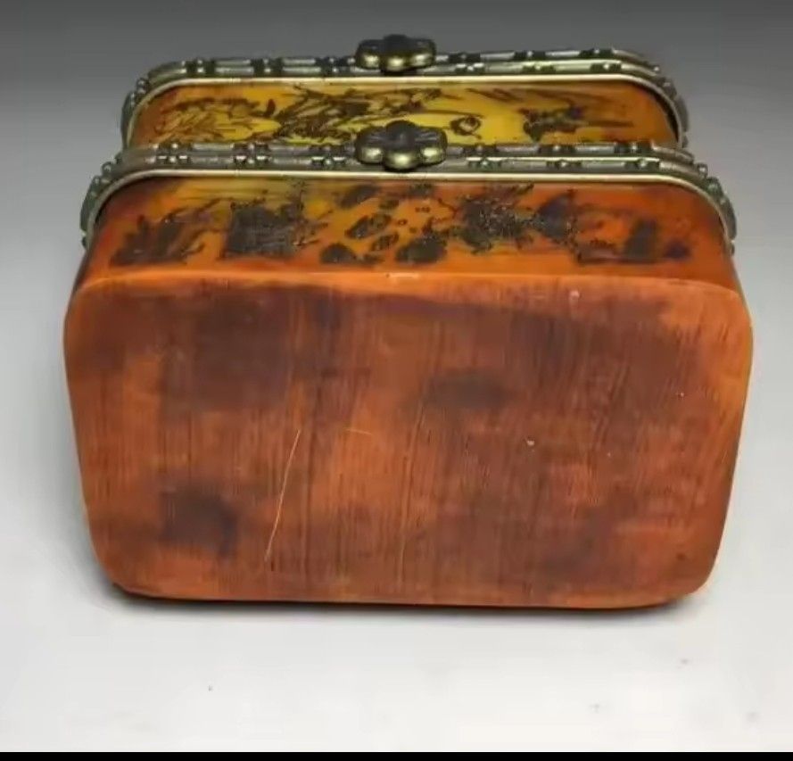 Barattoli: Boite a bijoux en jade miel – Nuovo e nell'imballaggio originale da Vernier venduto da 19pigments 2