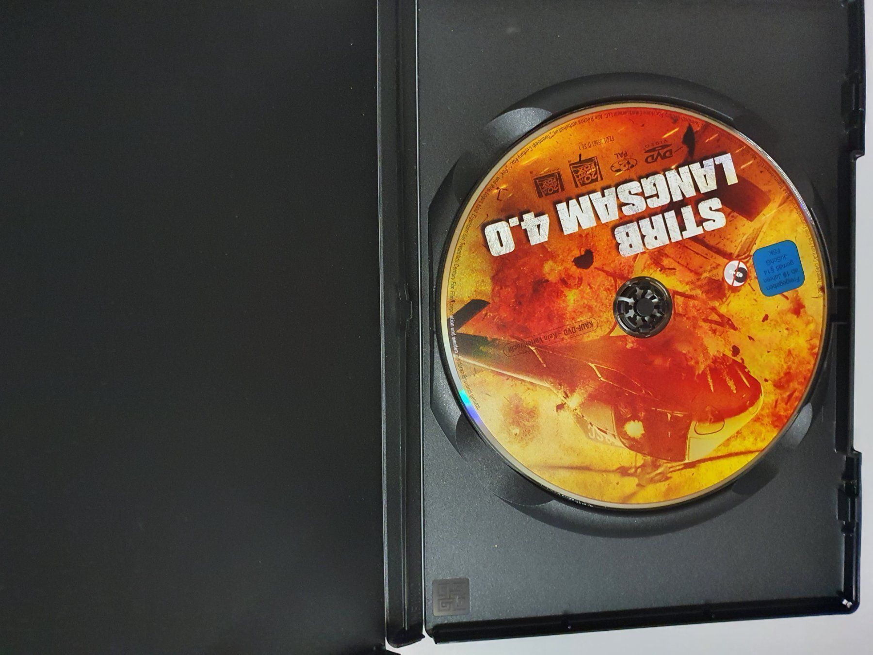 Tutti i DVDs: Stirb langsam 4.0 DVD – Usato da Oberdorf BL venduto da BaldenEagle 1