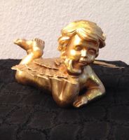 Engel mit Metallflügeln