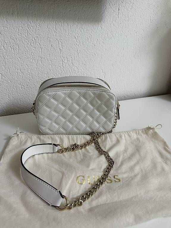 Taschen für Damen: Guess Tasche – Neu und originalverpackt aus Gossau SG von cuk_fyc6 3