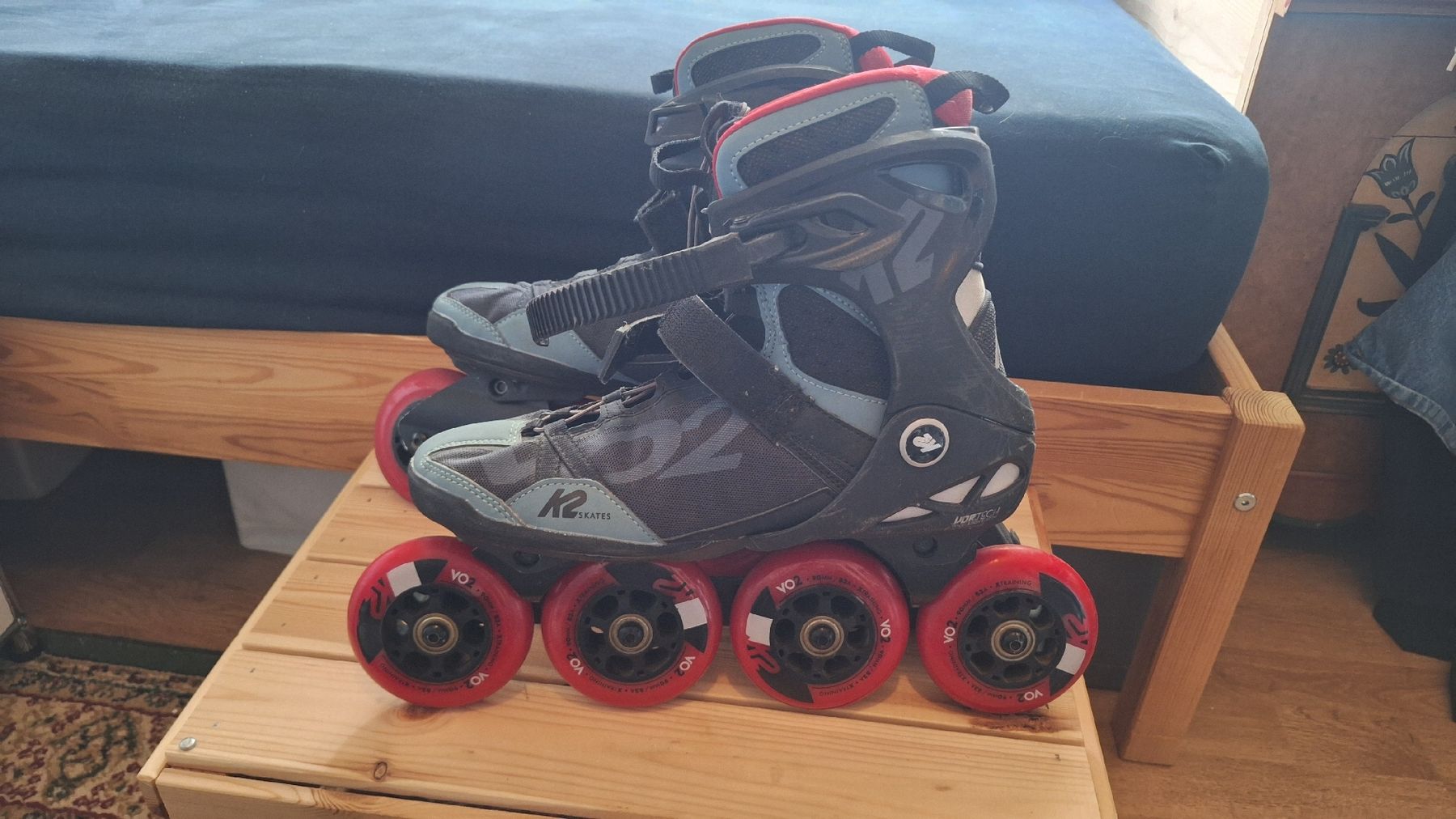 K2 Patins à roul. & inline: K2 Inline Skates VO2 S 90 Pro Grösse 42.5 – D'occasion à Winterthur par _lxeah