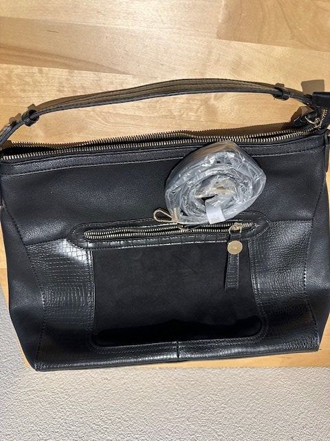 Sacs femmes: Handtasche schwarz – Neuf (Voir description) à Interlaken par joe-luzern 1