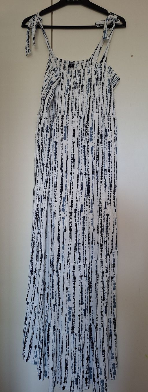 Vestiti: Robe longue imprimée bretelles ajustables taille L – Nuovo (secondo la descrizione) da Plan-les-Ouates venduto da Laly_92