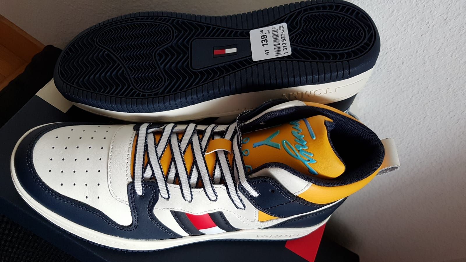 Tommy Hilfiger Scarpe da uomo: Tomy Hilfiger Mid Basket Gr.41,Leder. – Nuovo e nell'imballaggio originale da Zürich venduto da ata_c8nh 2